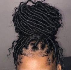 Thin Twists - Long